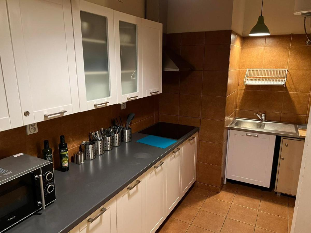 50 People Bis Apartment Krakow Bagian luar foto