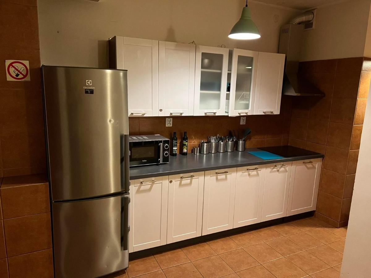 50 People Bis Apartment Krakow Bagian luar foto