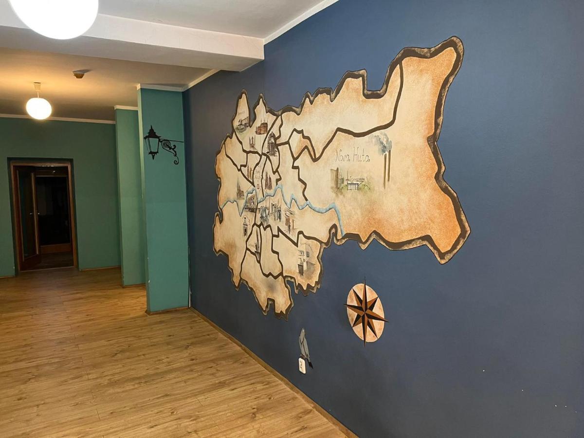 50 People Bis Apartment Krakow Bagian luar foto