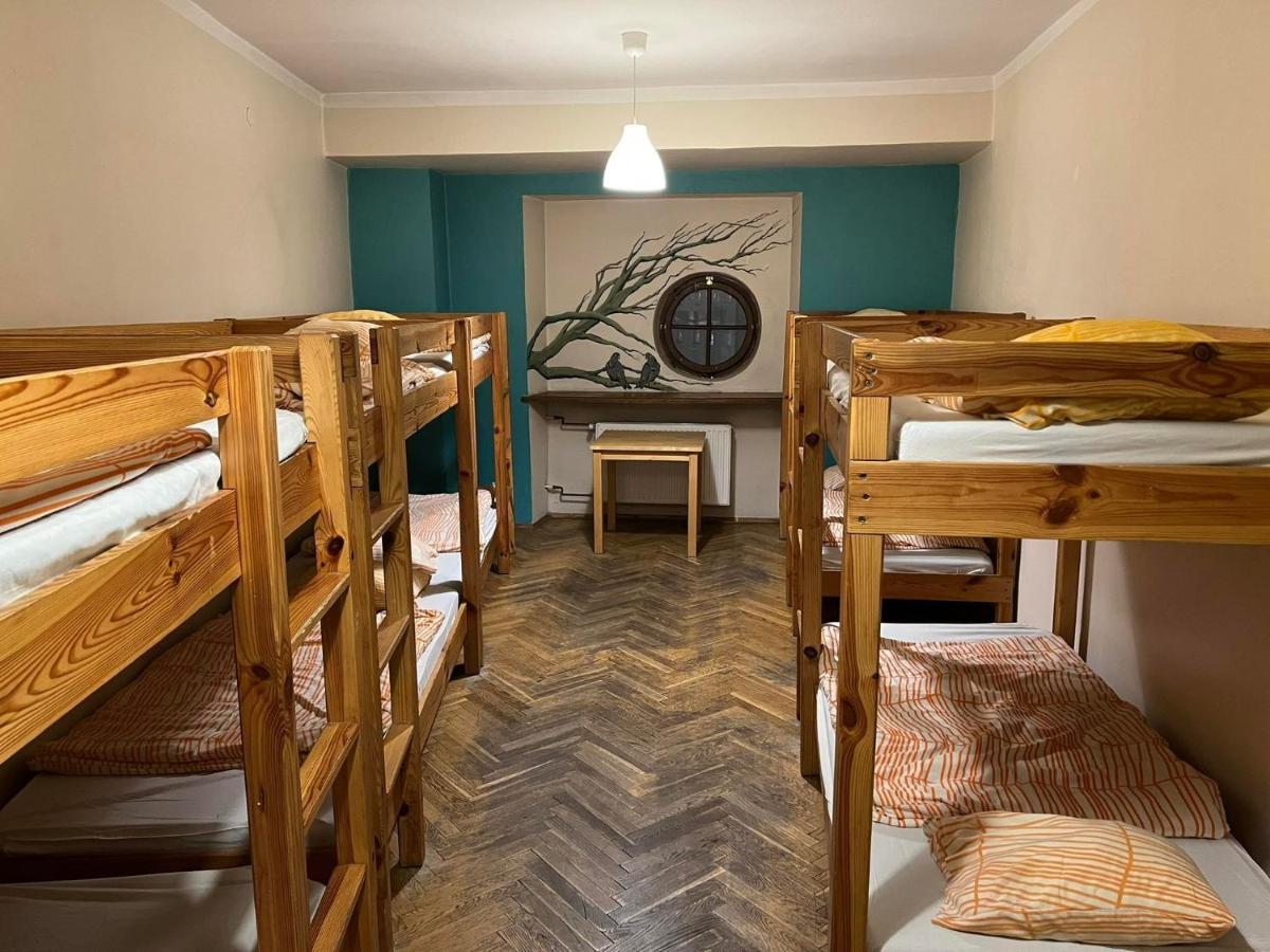 50 People Bis Apartment Krakow Bagian luar foto